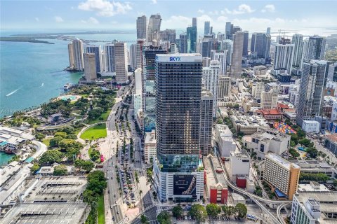 Купить кондоминиум в Майами, Флорида 33.63м2, № 1988379 - фото 4