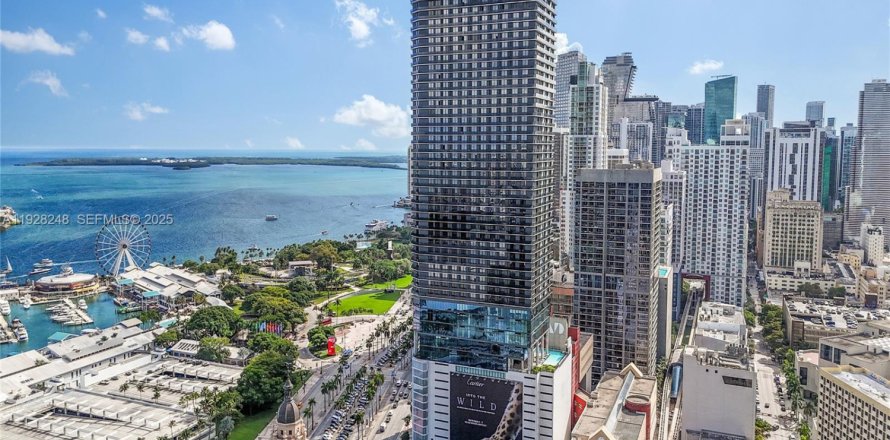 Студия в кондо в Майами, Флорида № 1988379