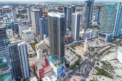 Купить кондоминиум в Майами, Флорида 33.63м2, № 1988379 - фото 3