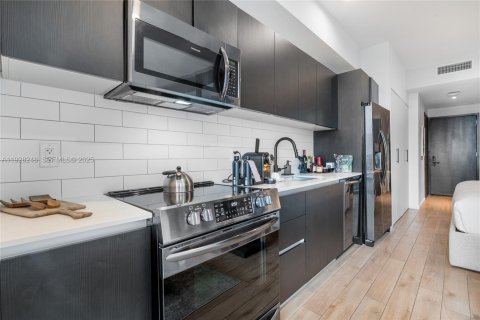 Купить кондоминиум в Майами, Флорида 33.63м2, № 1988379 - фото 12