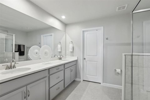 Townhouse in VOLANTI in Lutz, Florida 3 bedrooms, 156.08 sq.m. № 1565453 - photo 13