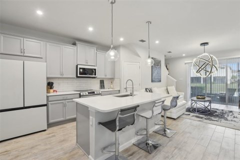Townhouse in VOLANTI in Lutz, Florida 3 bedrooms, 156.08 sq.m. № 1565453 - photo 8