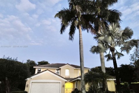 House in Weston, Florida 5 bedrooms, 345.13 sq.m. № 2057435 - photo 30