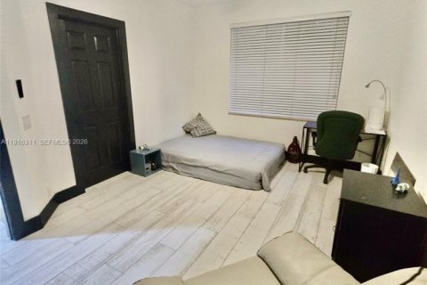 House in Weston, Florida 5 bedrooms, 345.13 sq.m. № 2057435 - photo 21