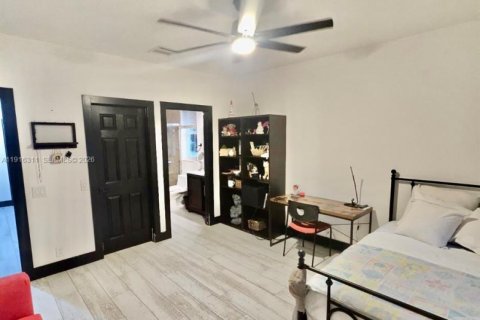 House in Weston, Florida 5 bedrooms, 345.13 sq.m. № 2057435 - photo 6