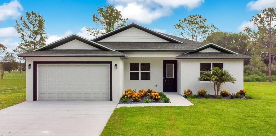 Villa ou maison à Lady Lake, Floride 4 chambres, 194.44 m2 № 2227662