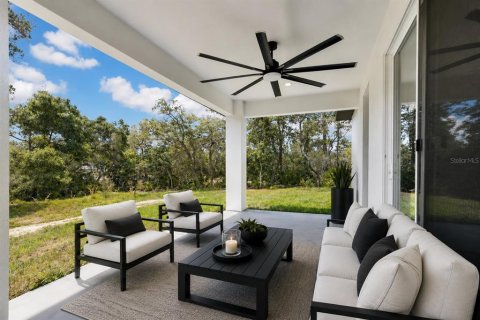 Villa ou maison à vendre à Lady Lake, Floride: 4 chambres, 194.44 m2 № 2227662 - photo 4