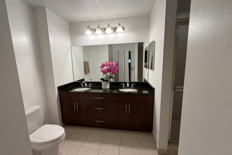 Condo in Palm Beach Gardens, Florida, 2 bedrooms № 2183187 - photo 16