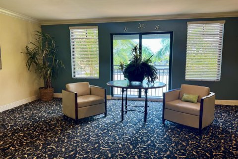 Condo in Palm Beach Gardens, Florida, 2 bedrooms № 2183187 - photo 21