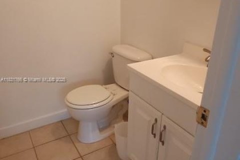 Condominio en alquiler en Fort Lauderdale, Florida, 2 dormitorios, 80.82 m2 № 1823402 - foto 14
