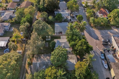 Купить коммерческую недвижимость в Форт-Лодердейл, Флорида 573.02м2, № 1964515 - фото 15