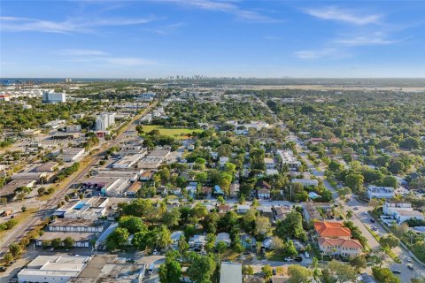 Купить коммерческую недвижимость в Форт-Лодердейл, Флорида 573.02м2, № 1964515 - фото 7