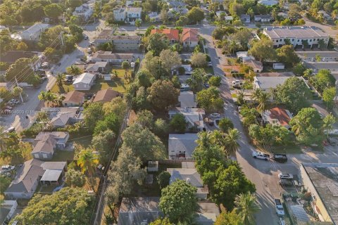 Купить коммерческую недвижимость в Форт-Лодердейл, Флорида 573.02м2, № 1964515 - фото 12