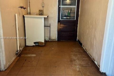 House in North Miami, Florida 4 bedrooms, 159.23 sq.m. № 1949496 - photo 13