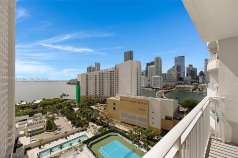 Condo in Miami, Florida, 1 bedroom  № 1948698 - photo 14