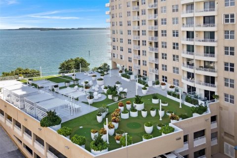 Condo in Miami, Florida, 1 bedroom  № 1948698 - photo 22