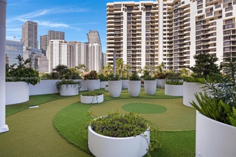 Condo in Miami, Florida, 1 bedroom  № 1948698 - photo 23