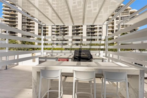 Condo in Miami, Florida, 1 bedroom  № 1948698 - photo 25