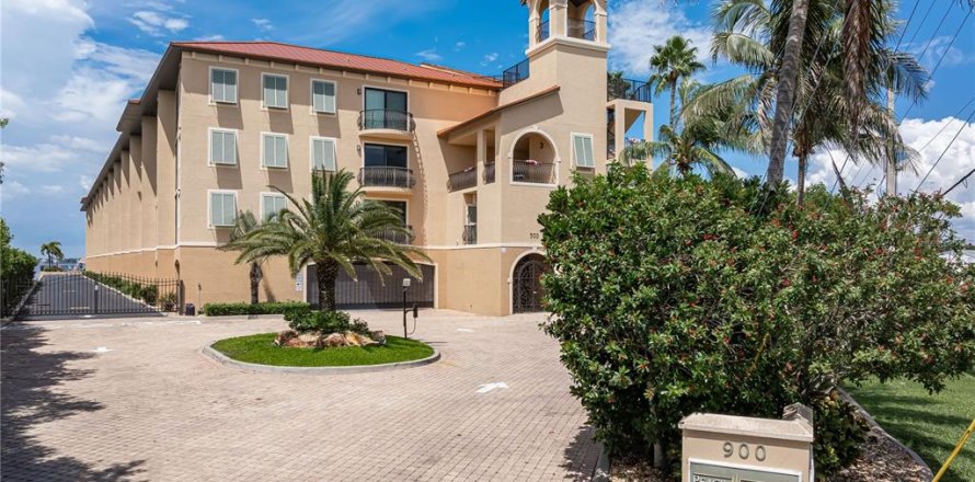 Condo à Punta Gorda, Floride, 3 chambres  № 2320858