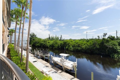 Copropriété à vendre à Punta Gorda, Floride: 3 chambres, 153.01 m2 № 2320858 - photo 9