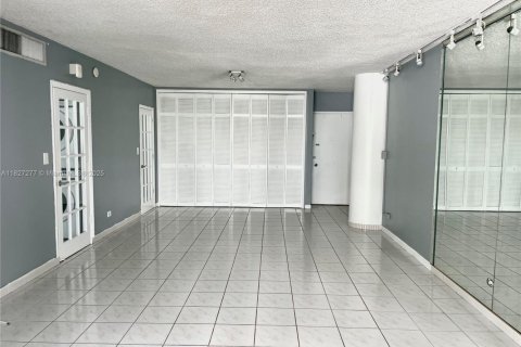 Copropriété à louer à Miami Beach, Floride: 1 chambre, 87.14 m2 № 1798792 - photo 6