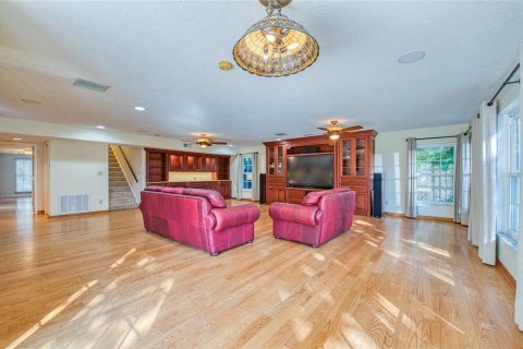 House in Clearwater, Florida 5 bedrooms, 327.11 sq.m. № 1918617 - photo 12
