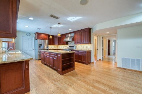 House in Clearwater, Florida 5 bedrooms, 327.11 sq.m. № 1918617 - photo 18