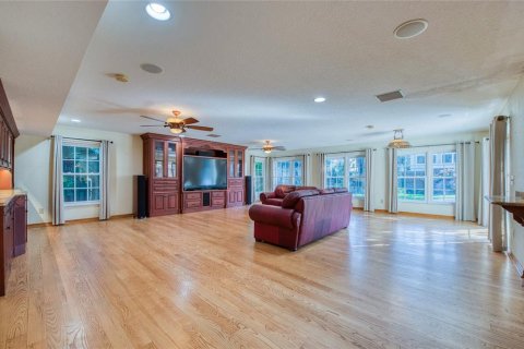 House in Clearwater, Florida 5 bedrooms, 327.11 sq.m. № 1918617 - photo 11