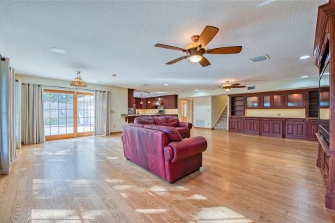 House in Clearwater, Florida 5 bedrooms, 327.11 sq.m. № 1918617 - photo 13