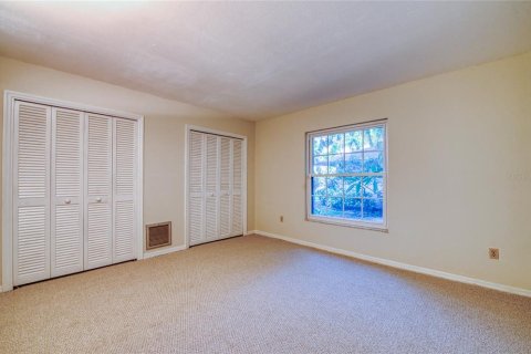 House in Clearwater, Florida 5 bedrooms, 327.11 sq.m. № 1918617 - photo 25