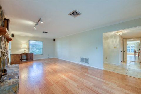 House in Clearwater, Florida 5 bedrooms, 327.11 sq.m. № 1918617 - photo 10