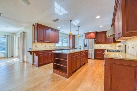 House in Clearwater, Florida 5 bedrooms, 327.11 sq.m. № 1918617 - photo 16