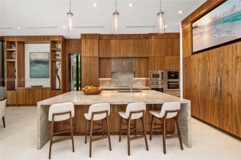Casa en venta en Coral Gables, Florida, 8 dormitorios, 1225.66 m2 № 2185585 - foto 24