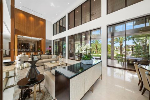 Casa en venta en Coral Gables, Florida, 8 dormitorios, 1225.66 m2 № 2185585 - foto 9