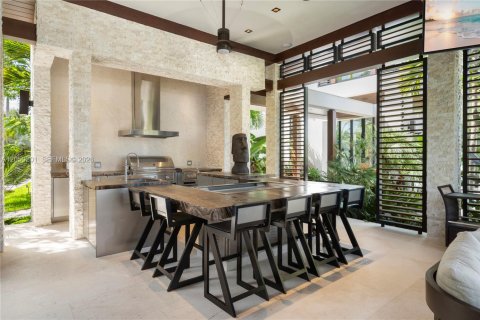 Casa en venta en Coral Gables, Florida, 8 dormitorios, 1225.66 m2 № 2185585 - foto 16