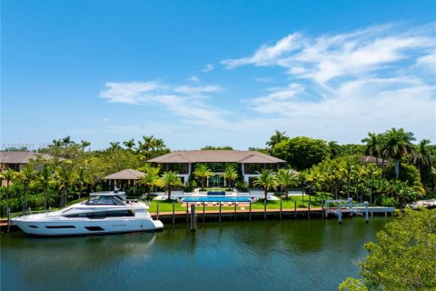 Casa en venta en Coral Gables, Florida, 8 dormitorios, 1225.66 m2 № 2185585 - foto 2