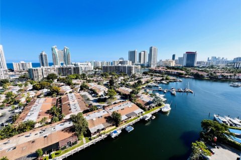 Condominio en alquiler en Hallandale Beach, Florida, 1 dormitorio, 88.26 m2 № 1998119 - foto 4