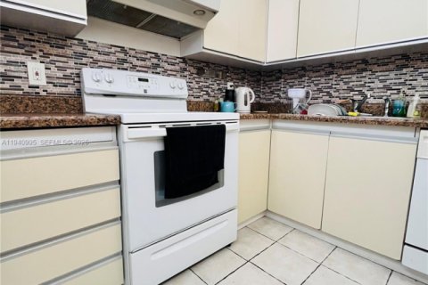 Condominio en alquiler en Hallandale Beach, Florida, 1 dormitorio, 88.26 m2 № 1998119 - foto 8