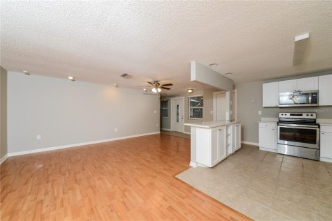 Casa en alquiler en Sarasota, Florida, 3 dormitorios, 143.63 m2 № 1876997 - foto 4