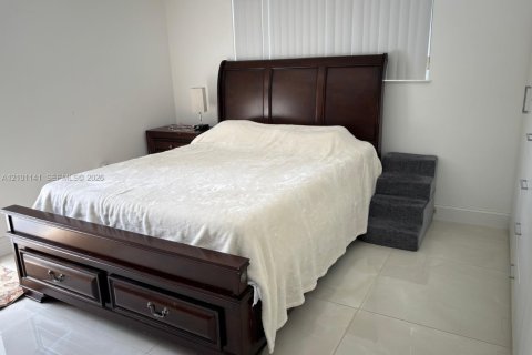 Villa ou maison à vendre à North Miami Beach, Floride: 3 chambres, 122.26 m2 № 2401336 - photo 16