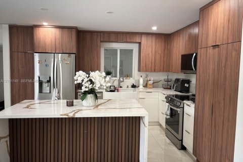 Villa ou maison à vendre à North Miami Beach, Floride: 3 chambres, 122.26 m2 № 2401336 - photo 8