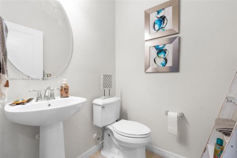 Купить таунхаус в Холливуд, Флорида 3 спальни, 164.99м2, № 1957936 - фото 8