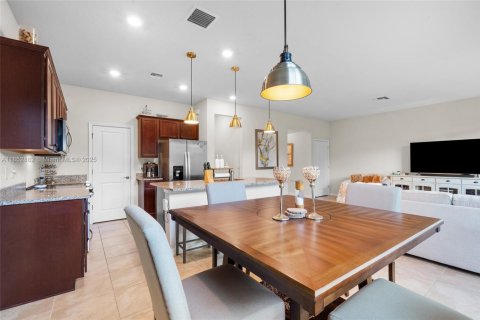 Купить таунхаус в Холливуд, Флорида 3 спальни, 164.99м2, № 1957936 - фото 13