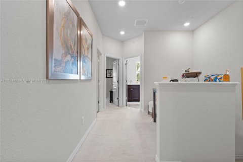 Купить таунхаус в Холливуд, Флорида 3 спальни, 164.99м2, № 1957936 - фото 26