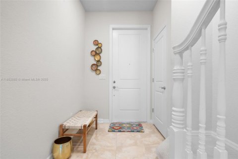 Купить таунхаус в Холливуд, Флорида 3 спальни, 164.99м2, № 1957936 - фото 7