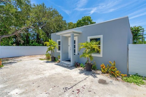 House in Miami, Florida 3 bedrooms, 95.5 sq.m. № 1845906 - photo 4