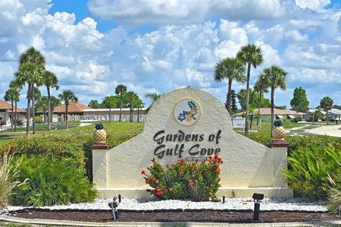 House in Port Charlotte, Florida 3 bedrooms, 101.45 sq.m. № 2275662 - photo 10