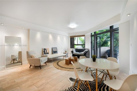 Condo in Key Biscayne, Florida, 2 bedrooms  № 2058713