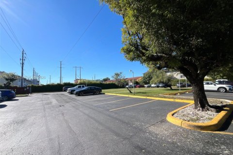 Appartement à louer à Hialeah, Floride: 2 chambres, 75.44 m2 № 1997420 - photo 23