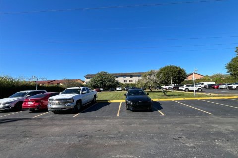 Appartement à louer à Hialeah, Floride: 2 chambres, 75.44 m2 № 1997420 - photo 20